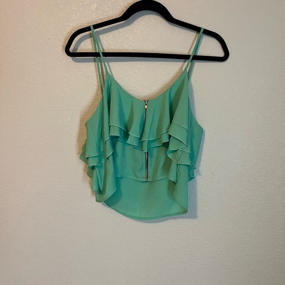 NWT mint green ruffled crop top - Picture 3 of 3
